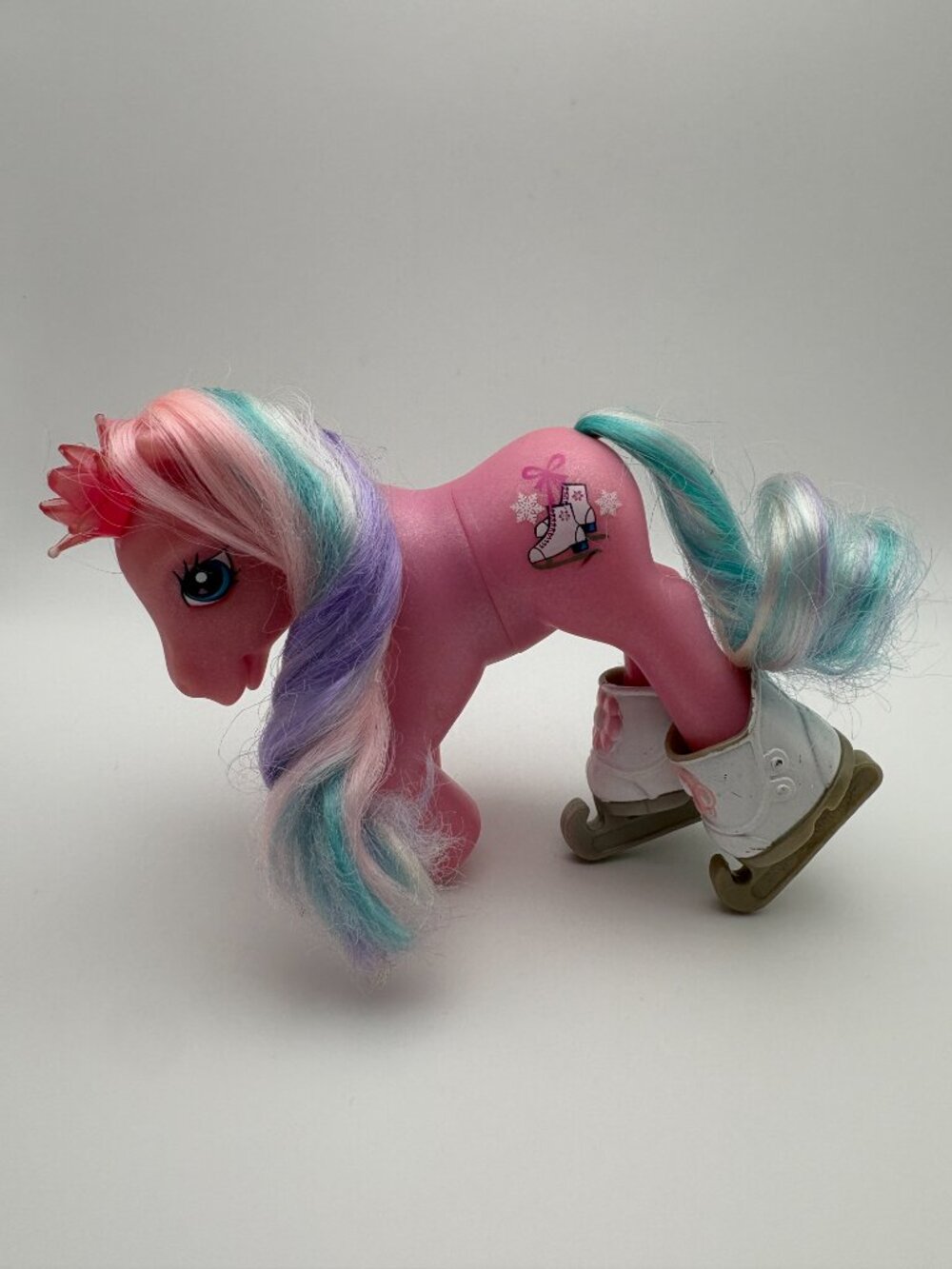 My Little Pony (MLP) Glitter Glide Pink Body Ice Skates Snowflakes (MLP: LOT1-4) - Picture 2 of 16